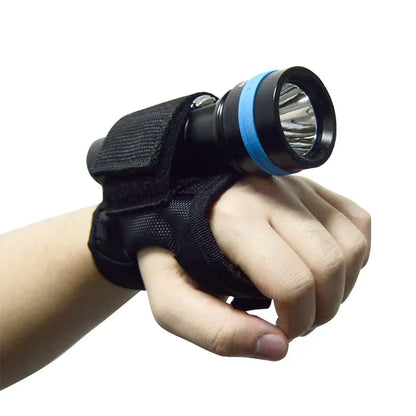 XTAR D26 2500 Lumens 18650/26650 Battery IPX8 Scuba Dive Light Waterproof Diving Torch Submarine Diving Lights Underwater 100 Meters Cave Wreck Diving Flashlight