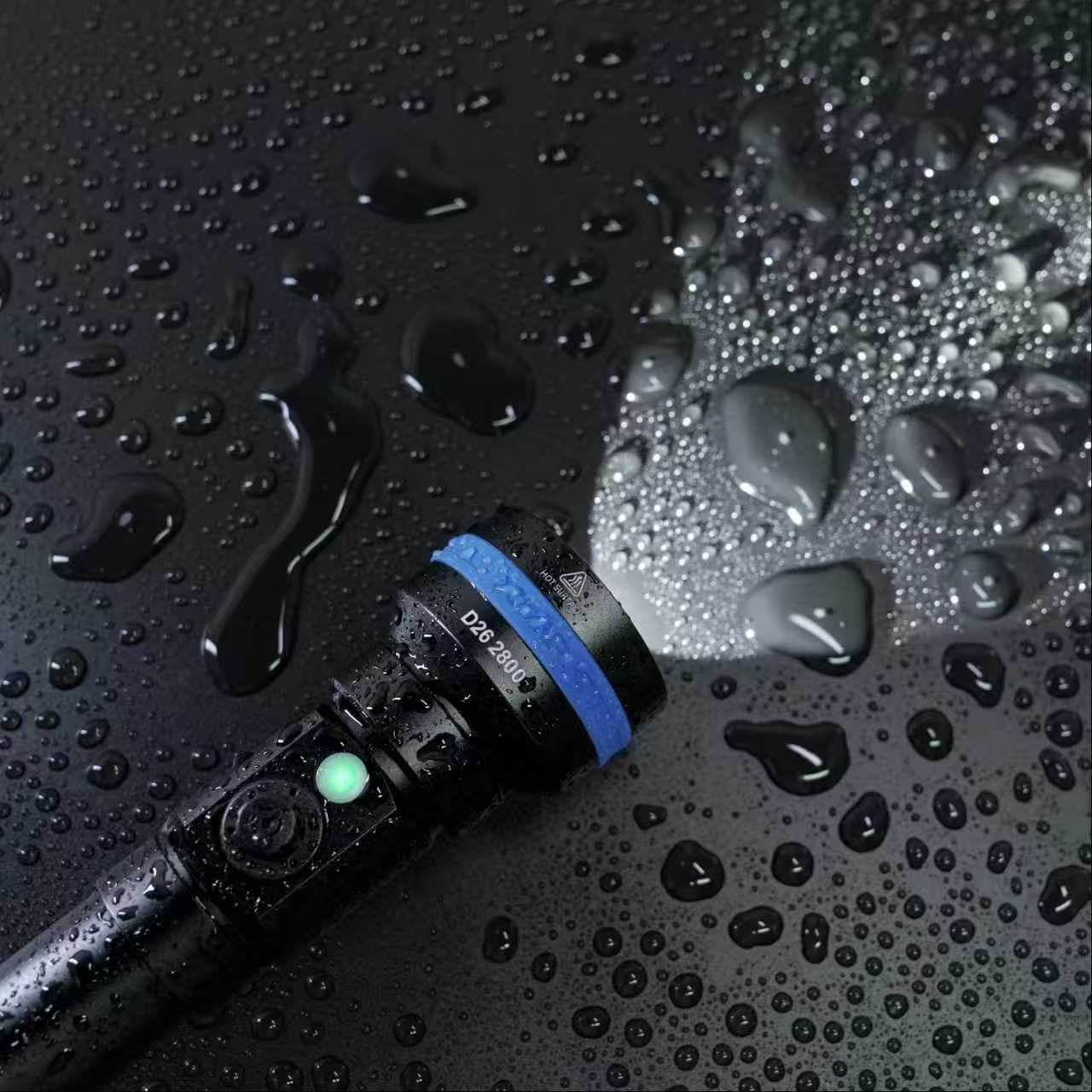 XTAR D26 2800 lumens Diving Flashlight